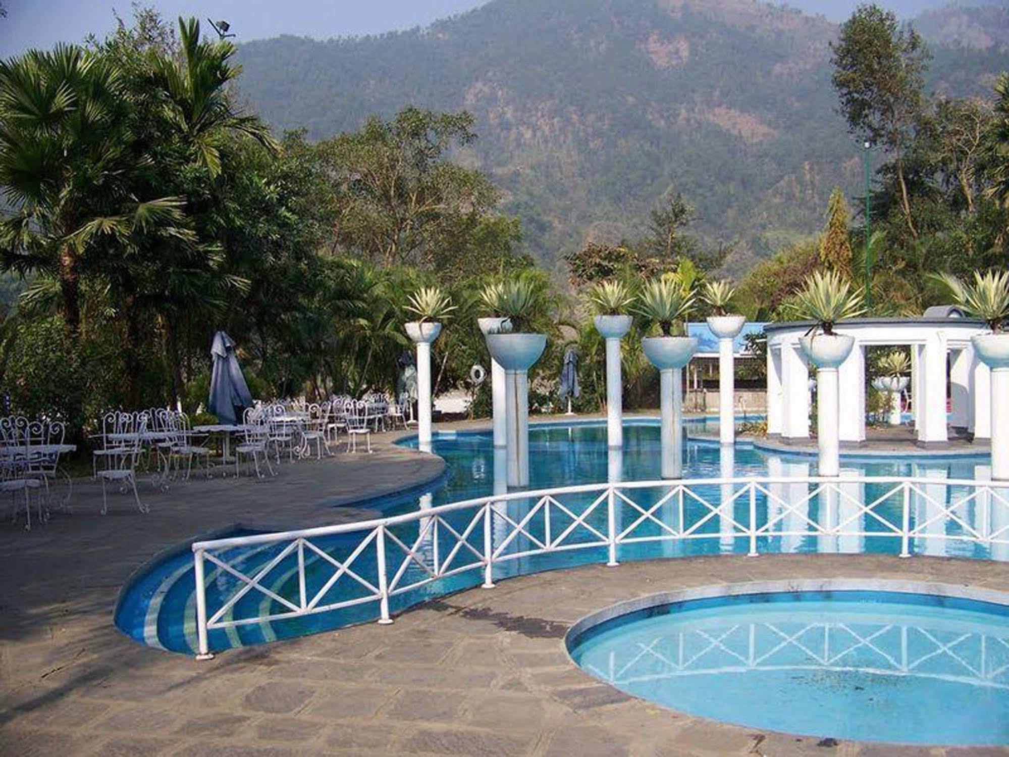Riverside Spring Resort Darechok Екстер'єр фото